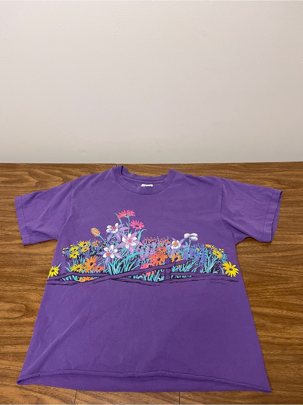 Vintage 90s Floral Wildflower Womens Graphic T-Shirt